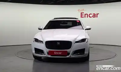 Jaguar XF 2018 2.0 гидро, миниатюра 3