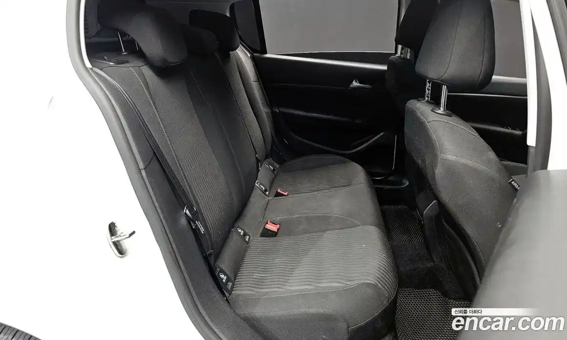 Peugeot 308 2016 1.6 автомат (гидро), фото 11