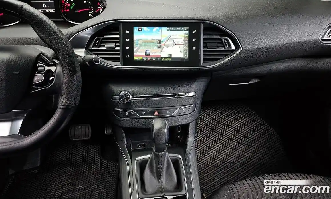 Peugeot 308 2016 1.6 автомат (гидро), фото 13