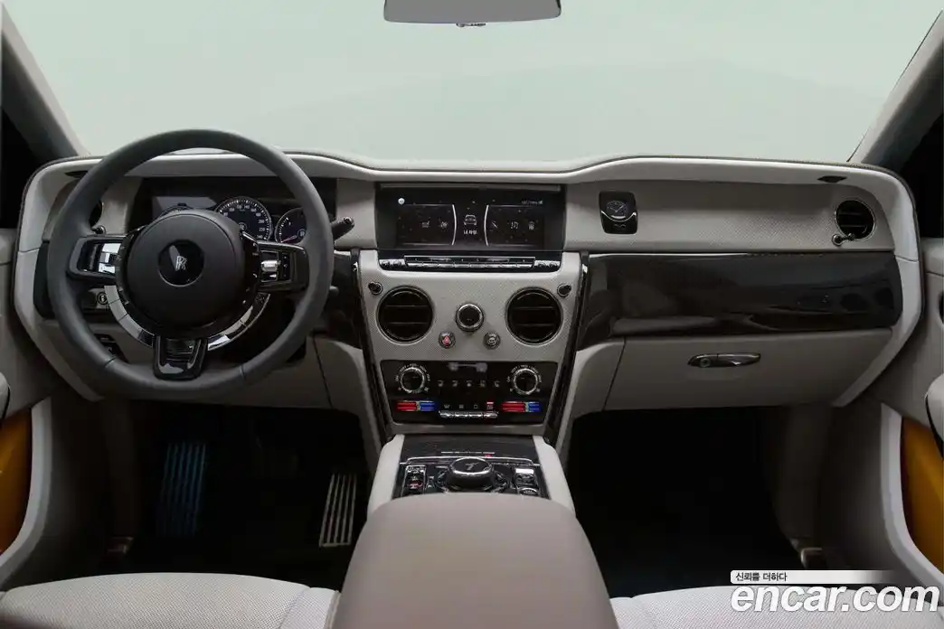 Rolls-Royce Cullinan 2024 6.7 гидро, фото 8