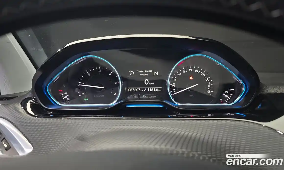 Peugeot 2008 2015 1.6 автомат (гидро), фото 8