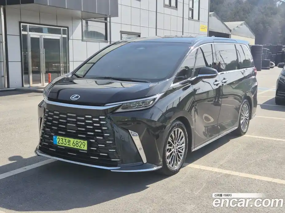 Lexus LM 2024 2.4 гидро, фото 1