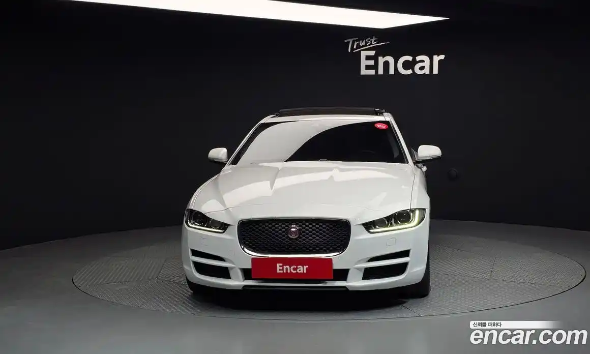 Jaguar XE 2015 2.0 гидро, фото 3