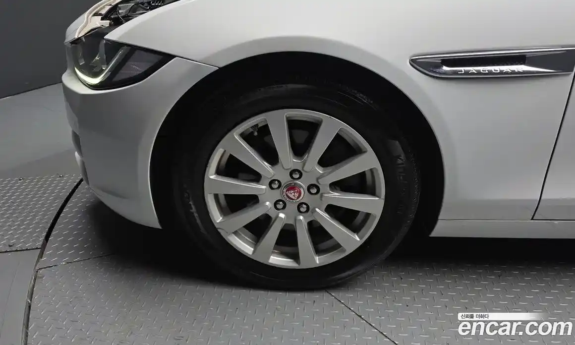 Jaguar XE 2015 2.0 гидро, фото 5