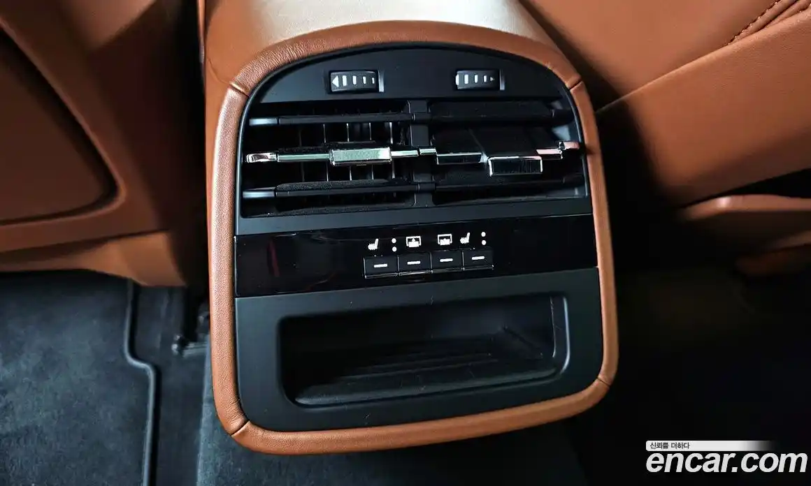 Maserati Quattroporte 2019 3.0 гидро, фото 19