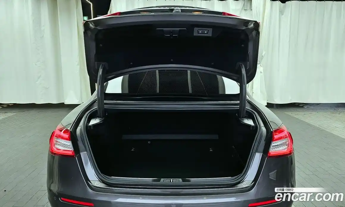 Maserati Quattroporte 2019 3.0 гидро, фото 20