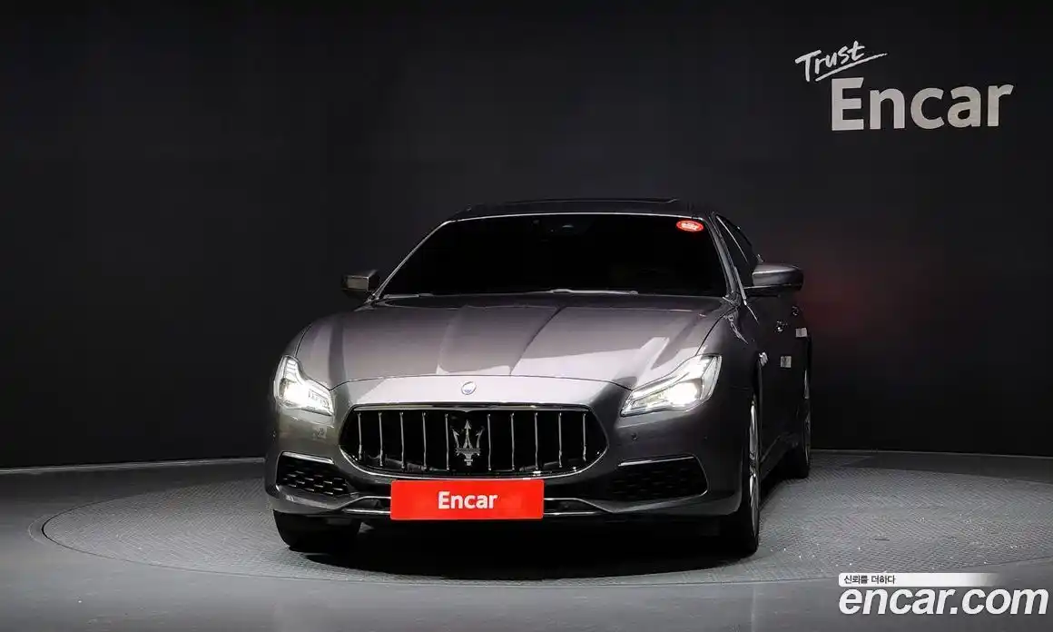 Maserati Quattroporte 2019 3.0 гидро, фото 3