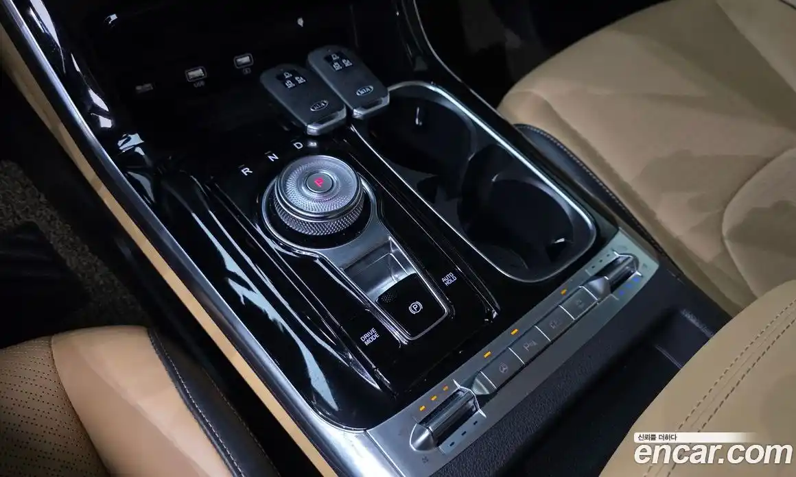 Kia Carnival 2021 2.2 автомат (гидро), фото 9