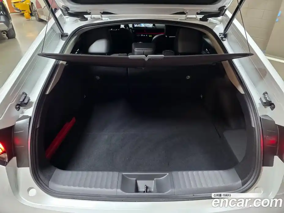 Toyota Prius 2023 2.0 гидро, фото 17