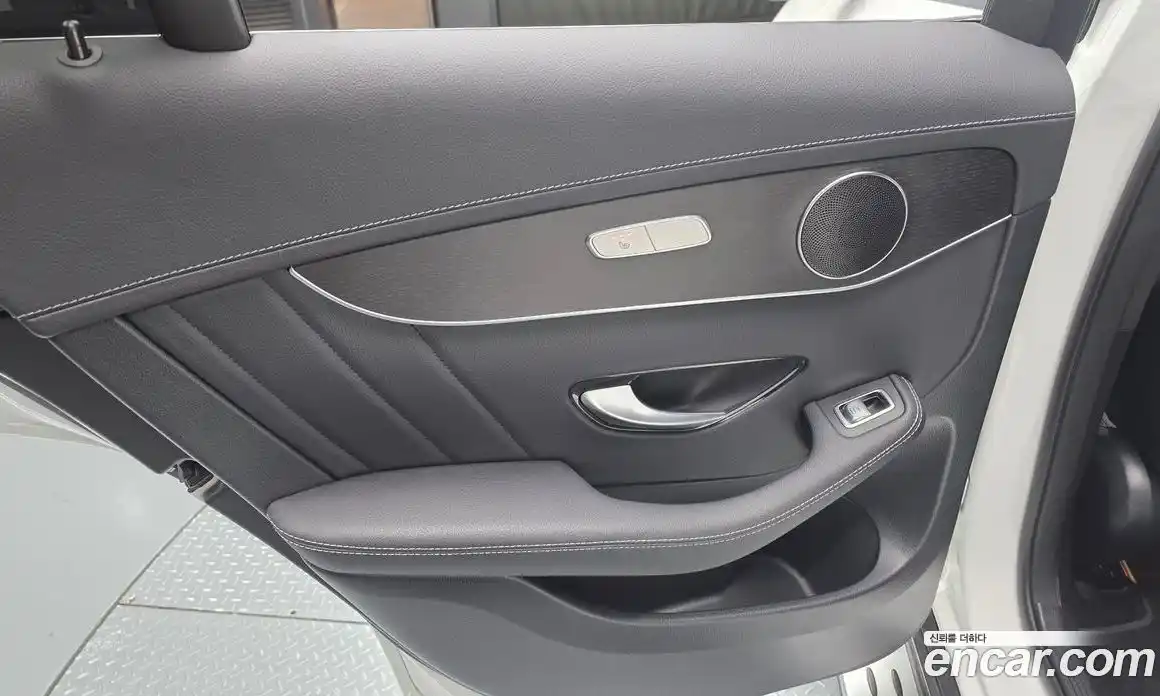 Mercedes-Benz GLC-Class 2023 2.0 автомат (гидро), фото 15
