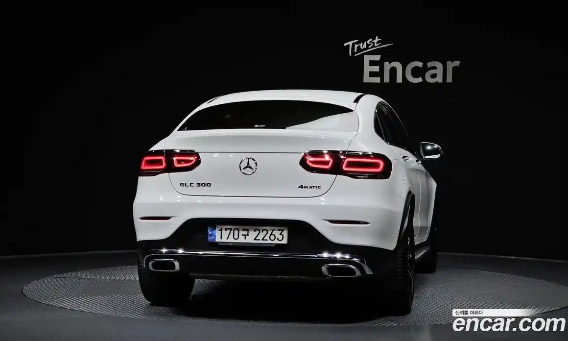 Mercedes-Benz GLC-Class 2023 2.0 автомат (гидро), фото 4
