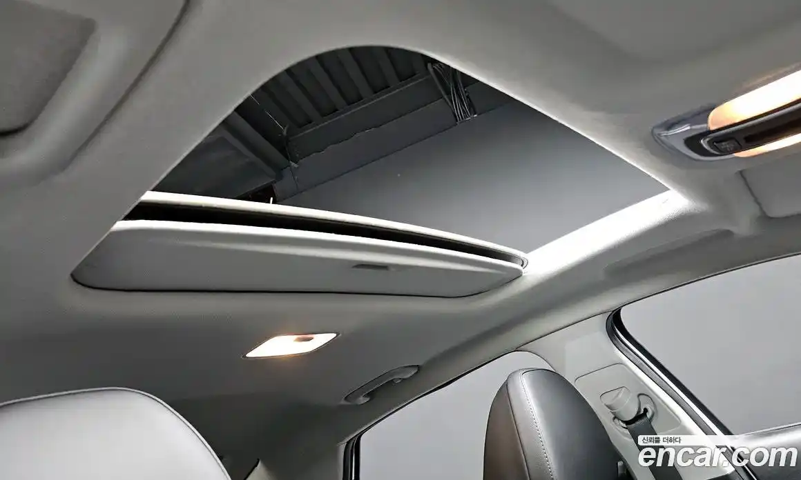 Hyundai Avante 2023 1.6 автомат (гидро), фото 19