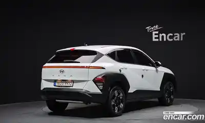 Hyundai Kona 2023 1.6 автомат (гидро), миниатюра 2