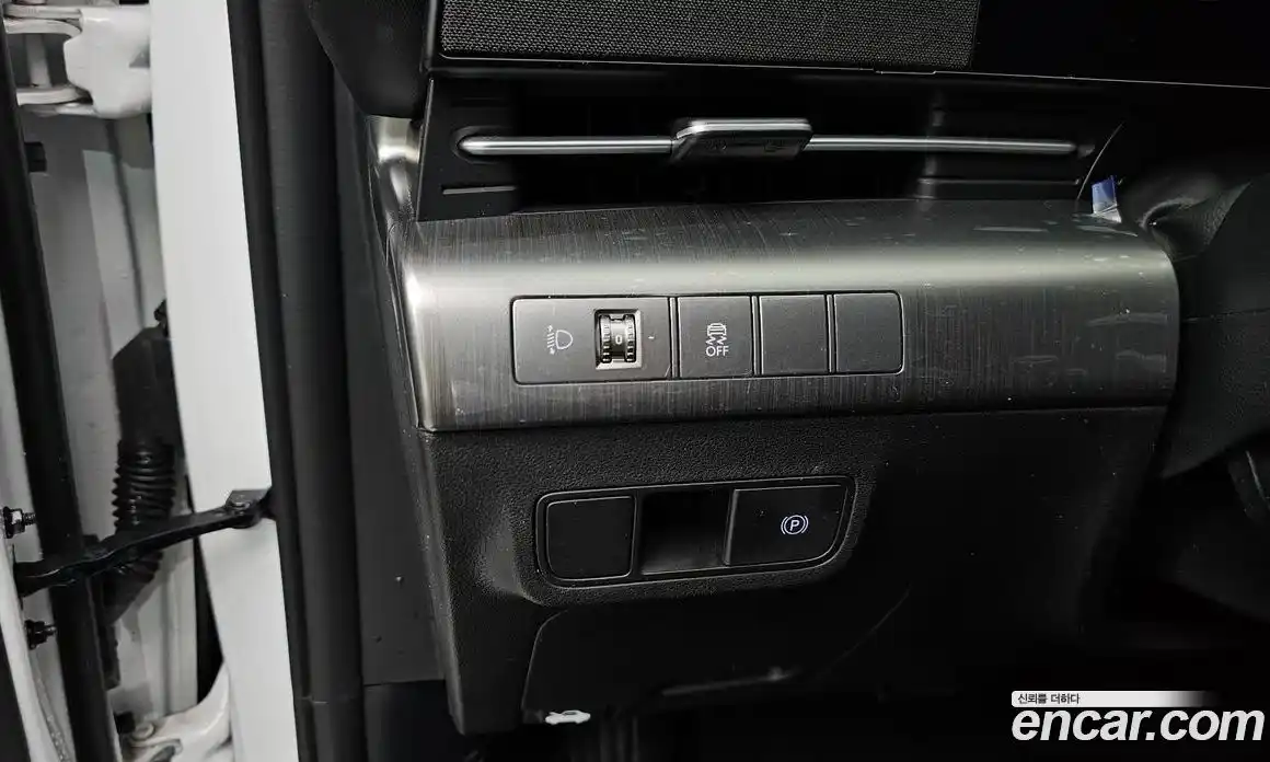 Hyundai Kona 2023 1.6 автомат (гидро), фото 25