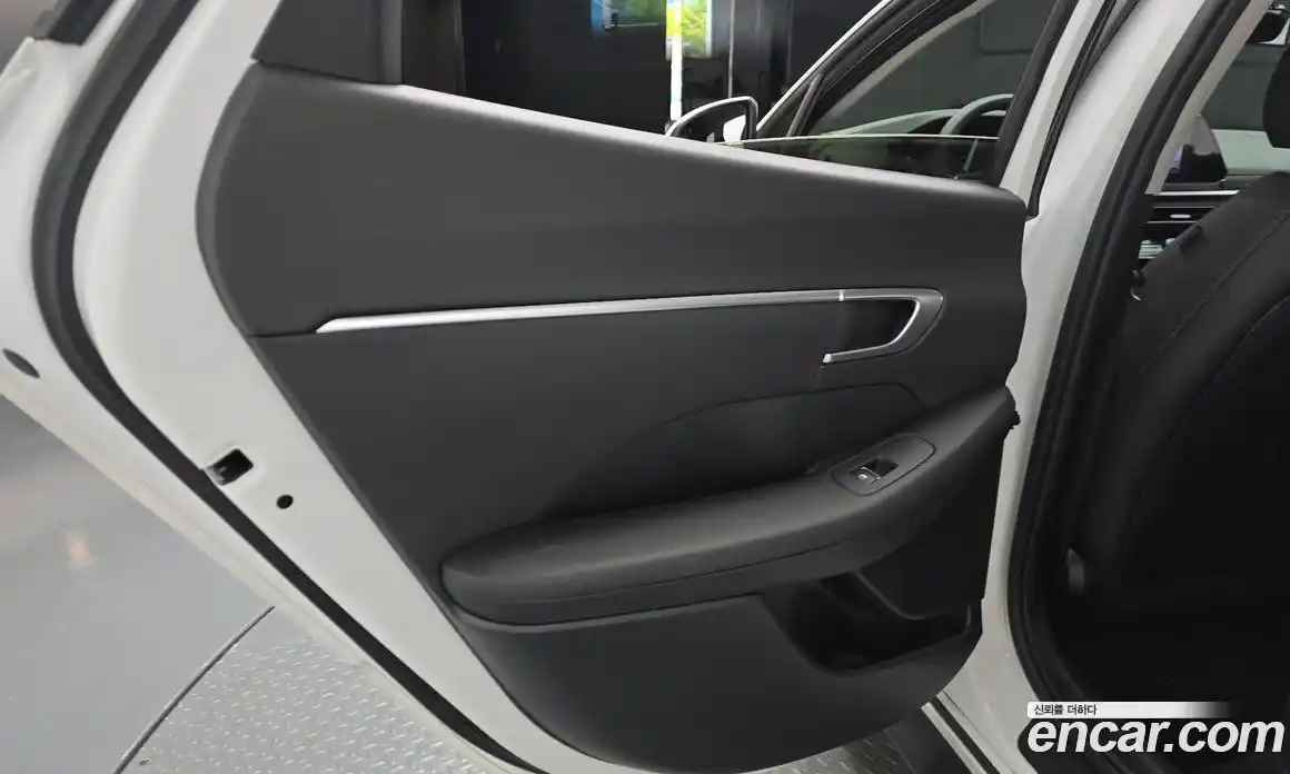 Hyundai Sonata 2021 2.0 автомат (гидро), фото 15