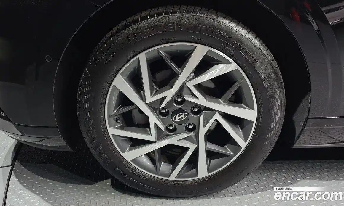 Hyundai Grandeur 2024 1.6 автомат (гидро), фото 5