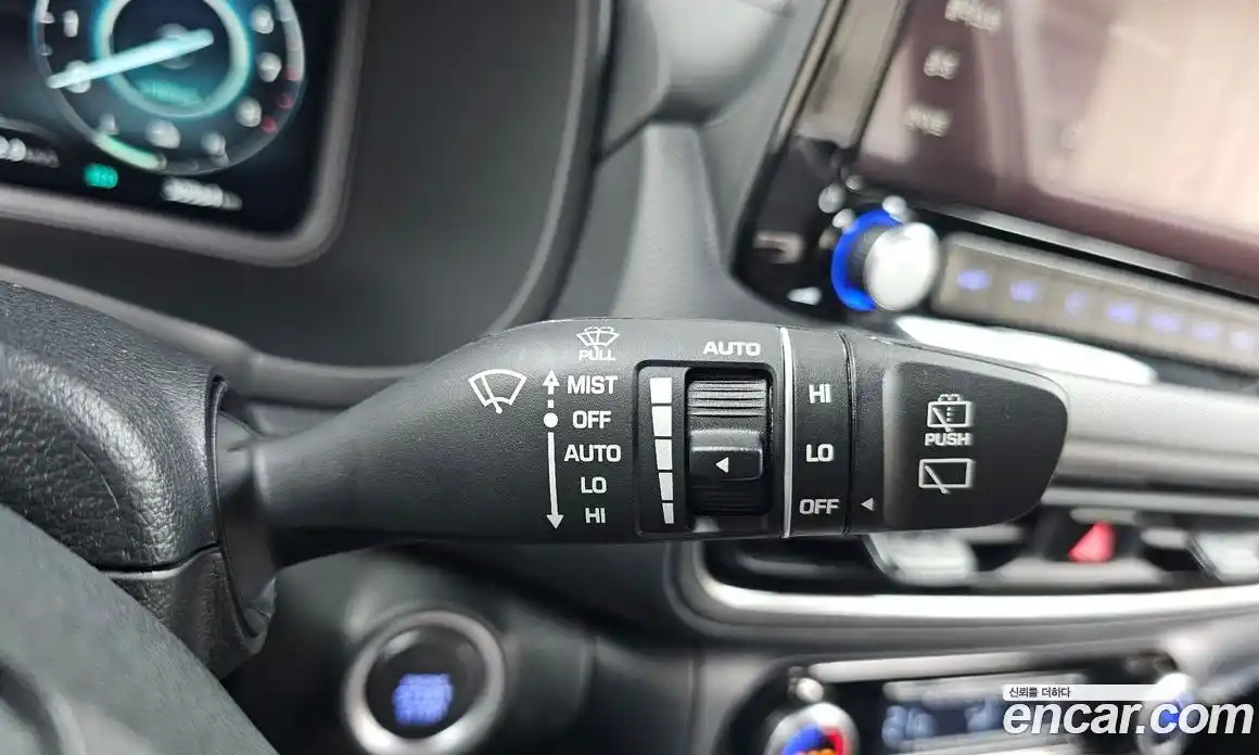 Hyundai Kona 2023 1.6 автомат (гидро), фото 27