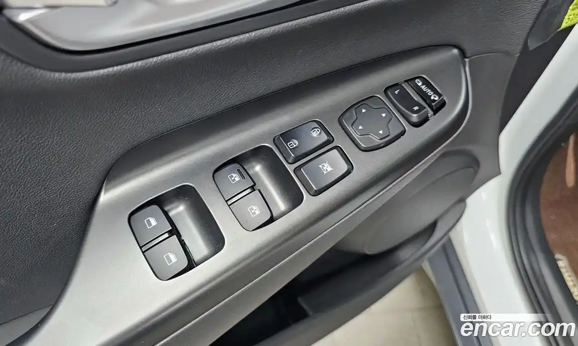Hyundai Kona 2023 1.6 автомат (гидро), фото 28