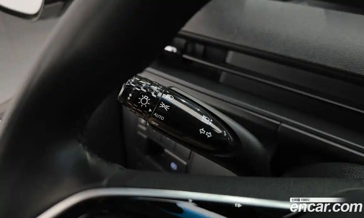 Hyundai Staria 2022 2.2 автомат (гидро), фото 28