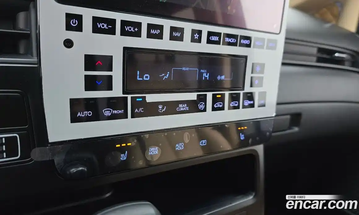 Hyundai Staria 2022 2.2 автомат (гидро), фото 30