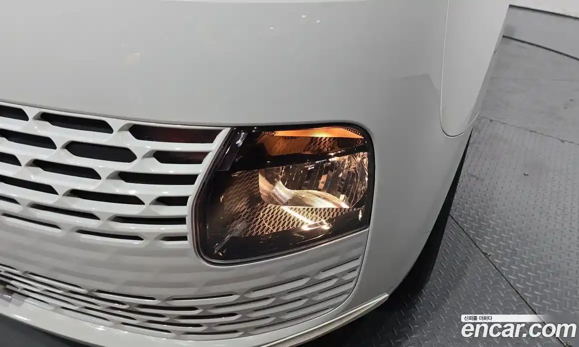 Hyundai Staria 2022 2.2 автомат (гидро), фото 8