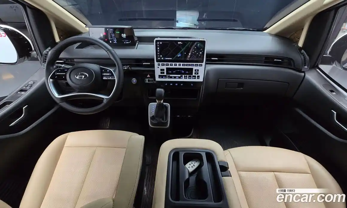 Hyundai Staria 2022 2.2 автомат (гидро), фото 10