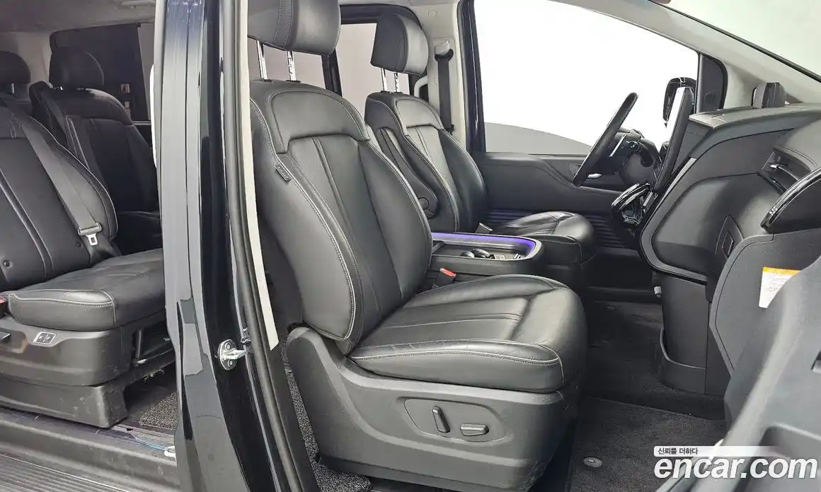 Hyundai Staria 2024 1.6 автомат (гидро), фото 15