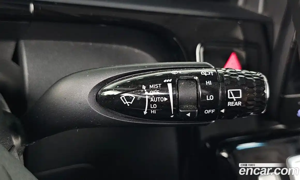 Hyundai Staria 2024 1.6 автомат (гидро), фото 25