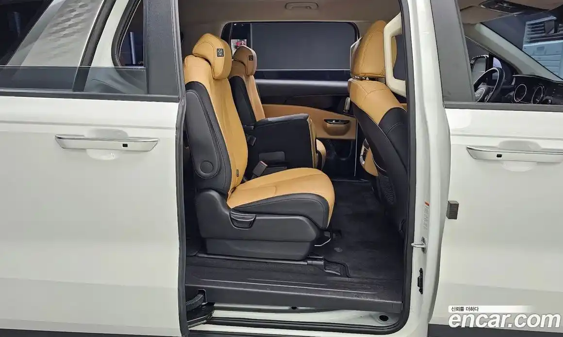 Kia Carnival 2023 3.5 автомат (гидро), фото 13