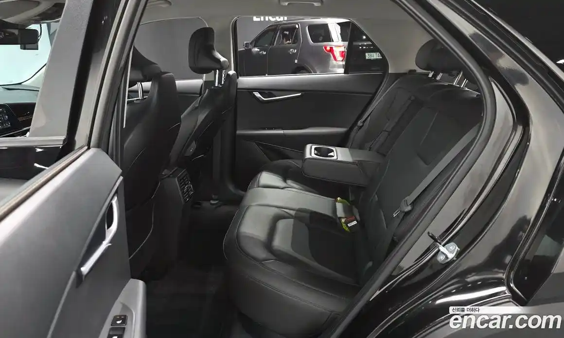 Kia Niro 2023 0.2 автомат (гидро), фото 13