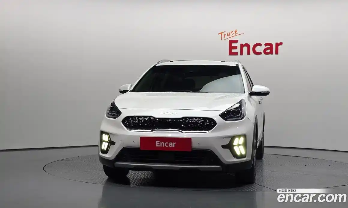 Kia Niro 2021 1.6 автомат (гидро), фото 3