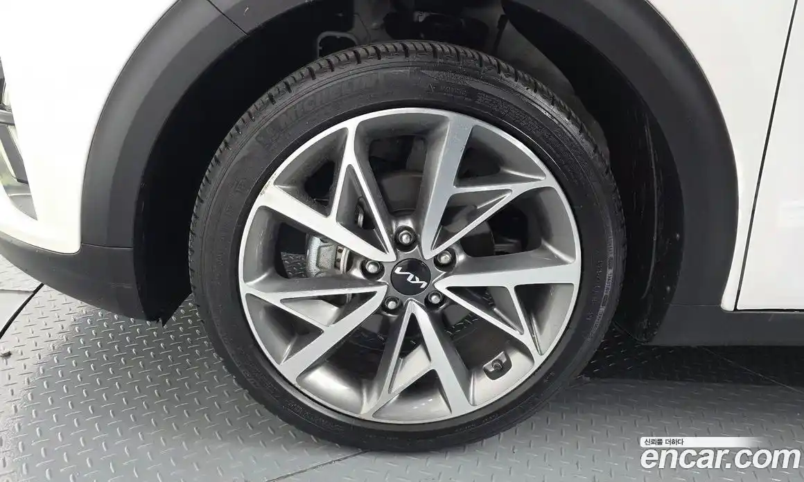 Kia Niro 2021 1.6 автомат (гидро), фото 5
