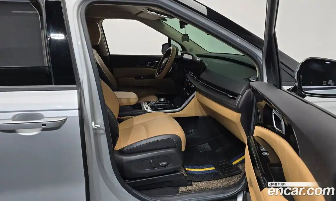 Kia Carnival 2020 3.5 автомат (гидро), фото 16