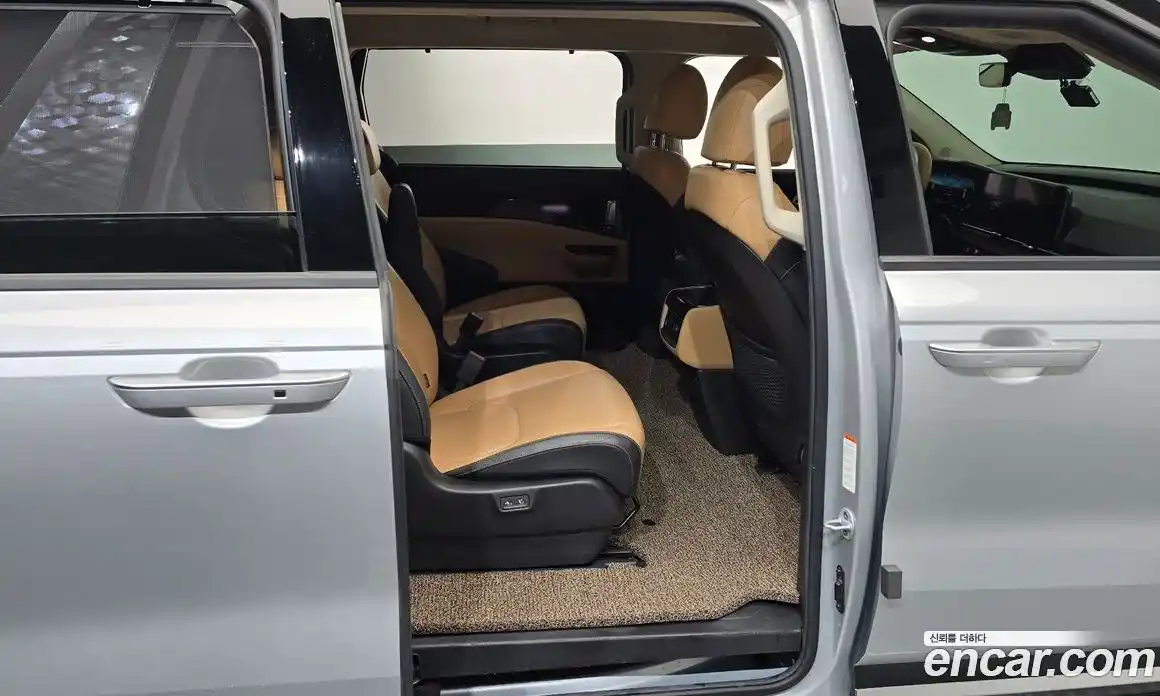 Kia Carnival 2020 3.5 автомат (гидро), фото 17