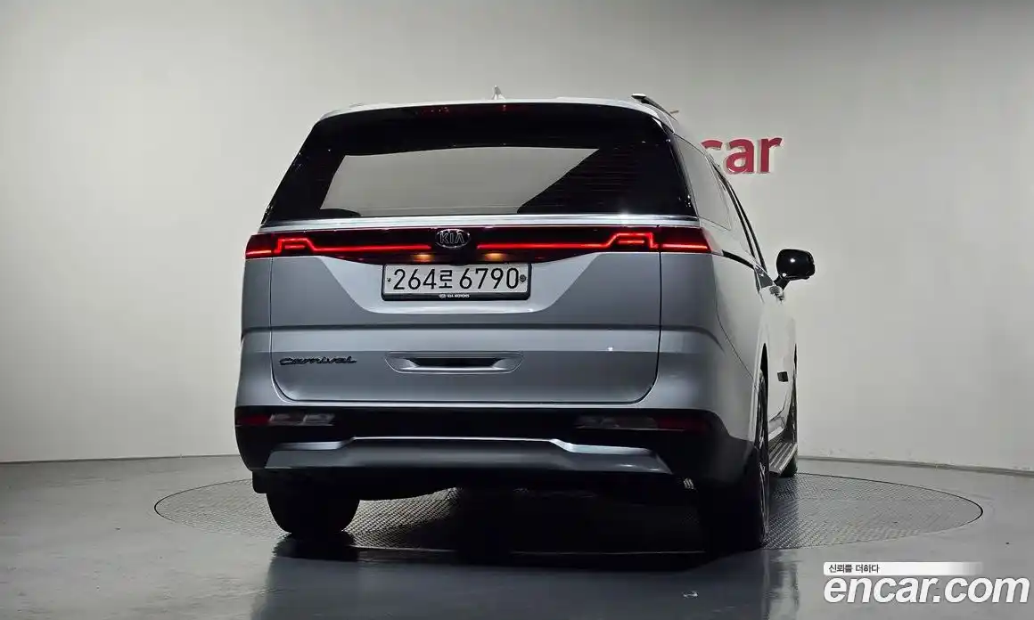 Kia Carnival 2020 3.5 автомат (гидро), фото 4