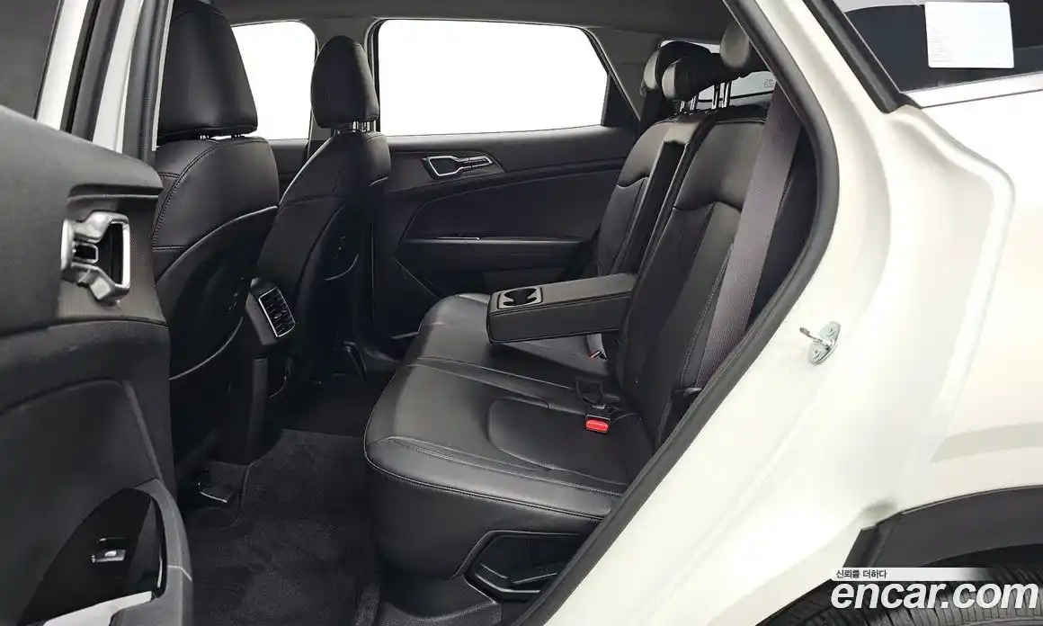 Kia Sportage 2023 1.6 автомат (гидро), фото 16