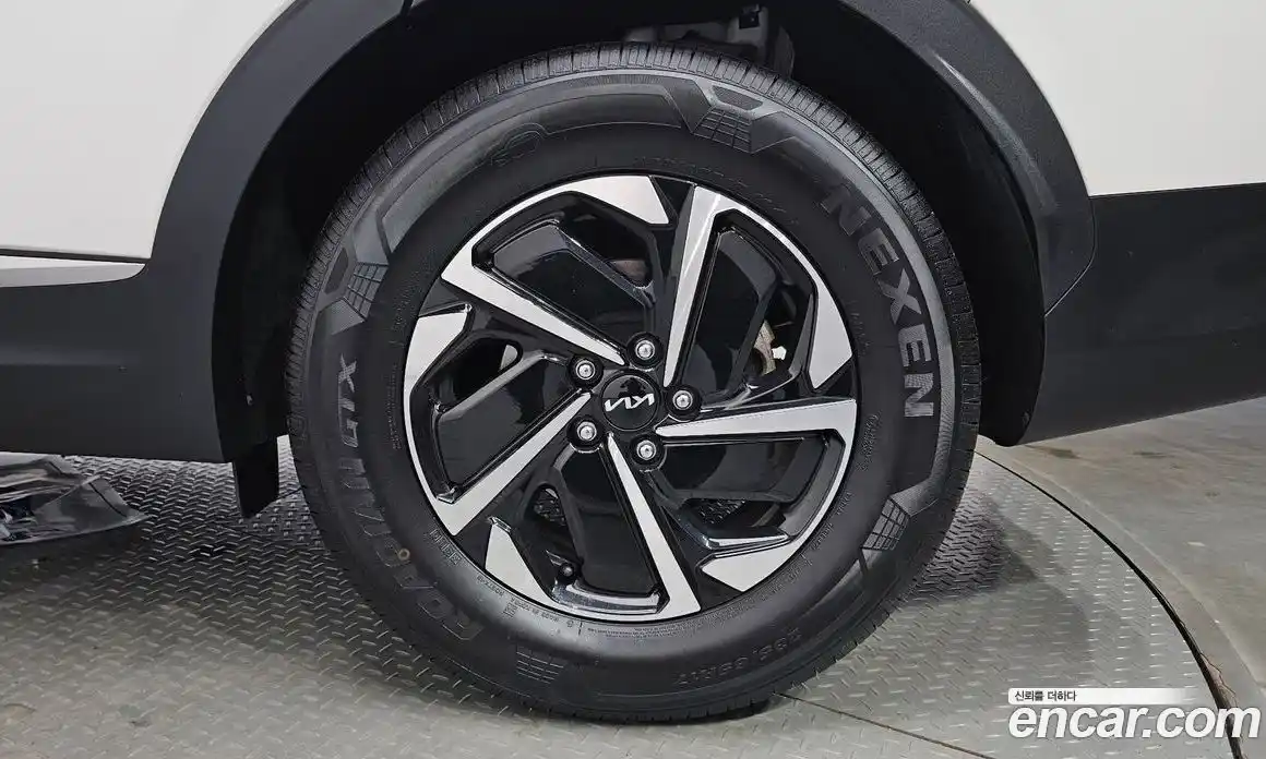 Kia Sportage 2023 1.6 автомат (гидро), фото 6