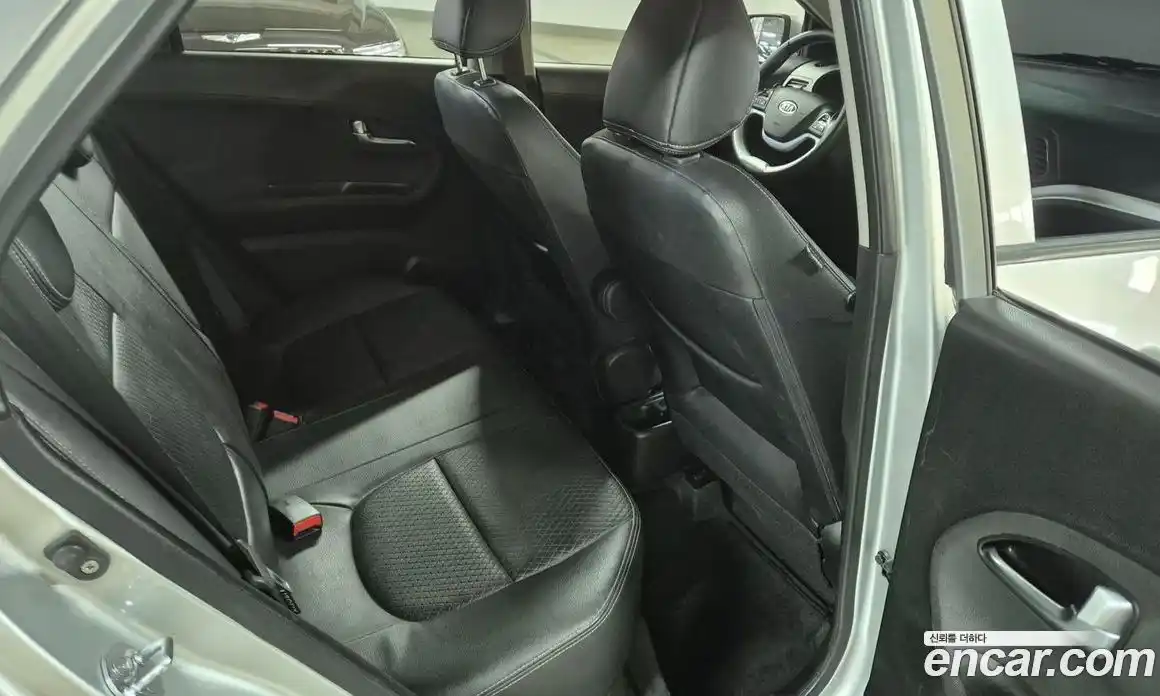 Kia Morning 2012 1.0 автомат (гидро), фото 12