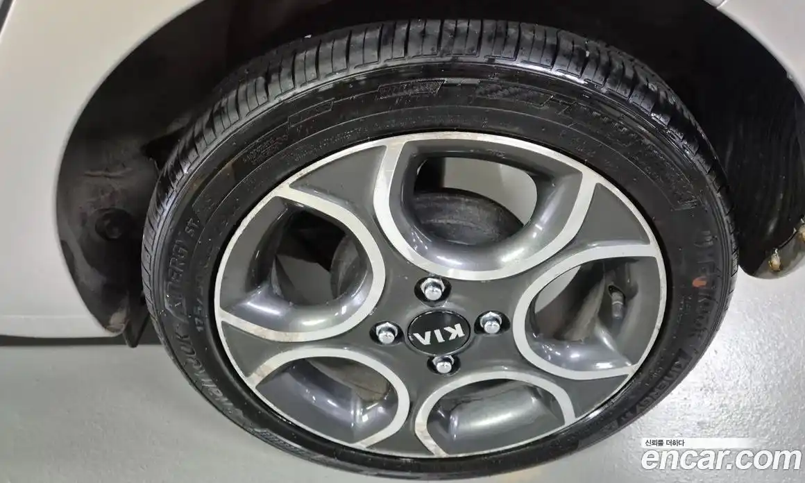 Kia Morning 2012 1.0 автомат (гидро), фото 16