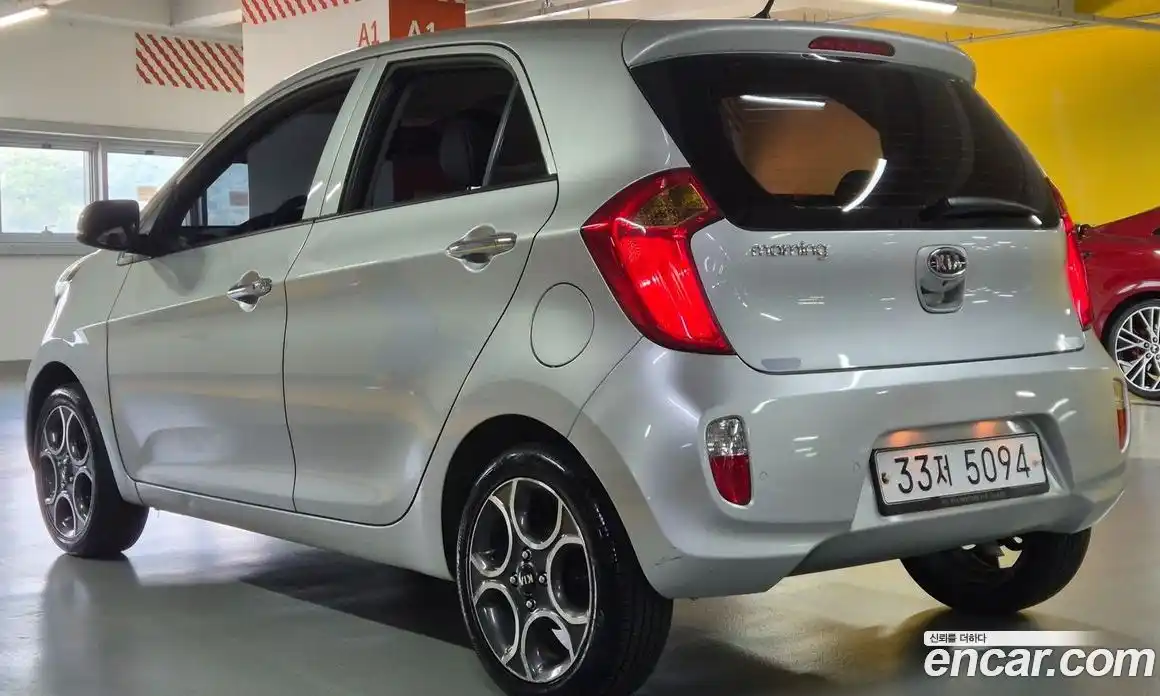 Kia Morning 2012 1.0 автомат (гидро), фото 4