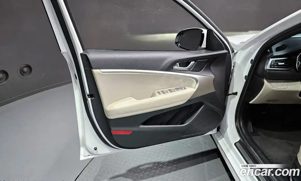Genesis G70 2021 2.0 гидро, фото 14