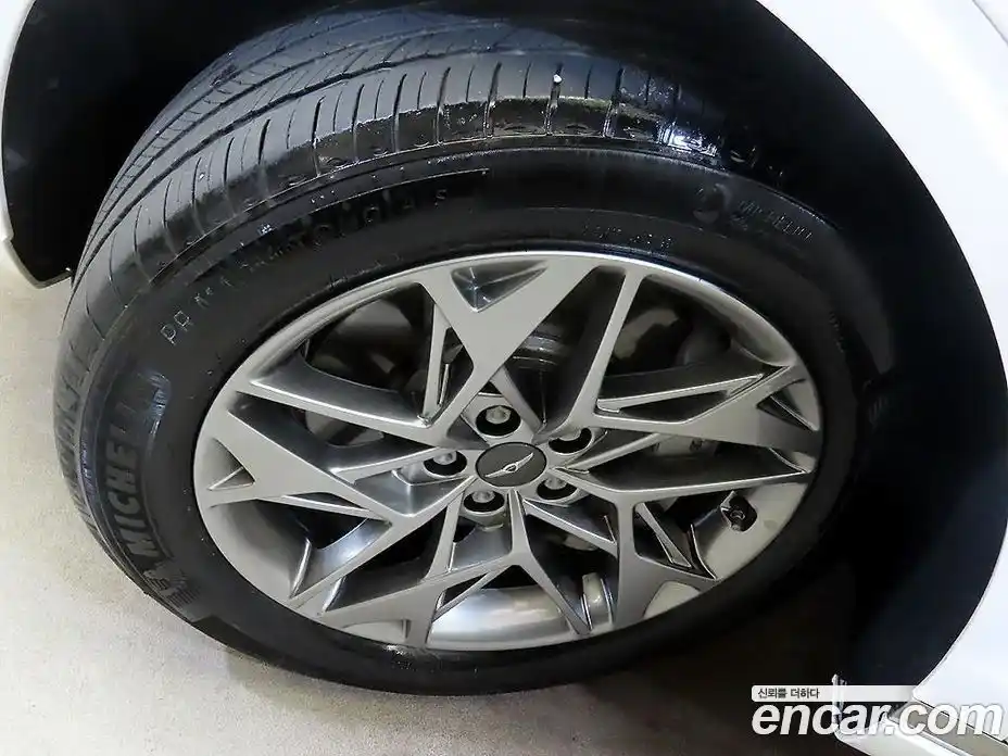 Genesis GV70 2022 2.5 гидро, фото 20