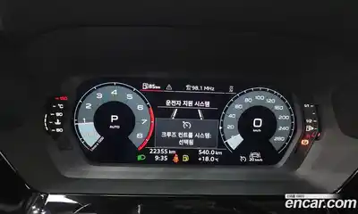 Audi A3 2023 2.0 автомат (гидро), миниатюра 11