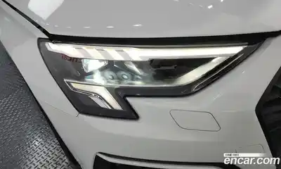 Audi A3 2023 2.0 автомат (гидро), миниатюра 8