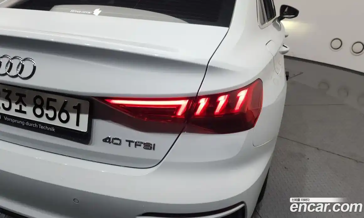 Audi A3 2023 2.0 автомат (гидро), фото 9