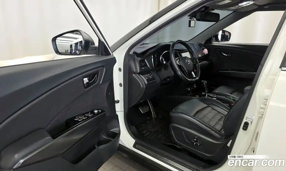 SsangYong TIBOLI 2017 1.6 автомат (гидро), фото 13
