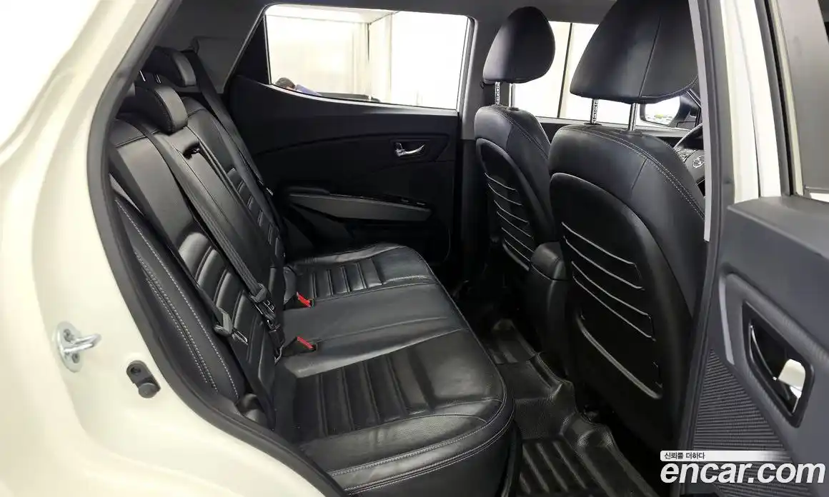 SsangYong TIBOLI 2017 1.6 автомат (гидро), фото 18