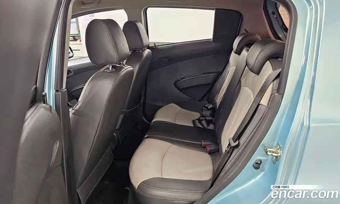 Chevrolet Spark 2011 1.0 автомат (гидро), фото 12