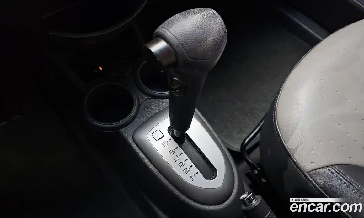 Chevrolet Spark 2011 1.0 автомат (гидро), фото 9