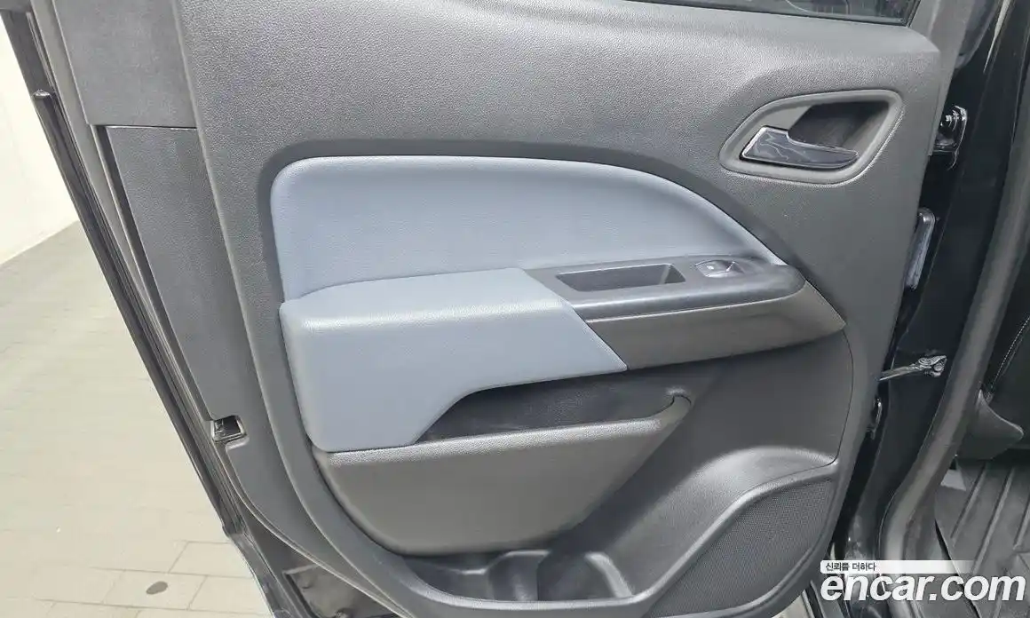 Chevrolet Colorado 2022 3.6 гидро, фото 15